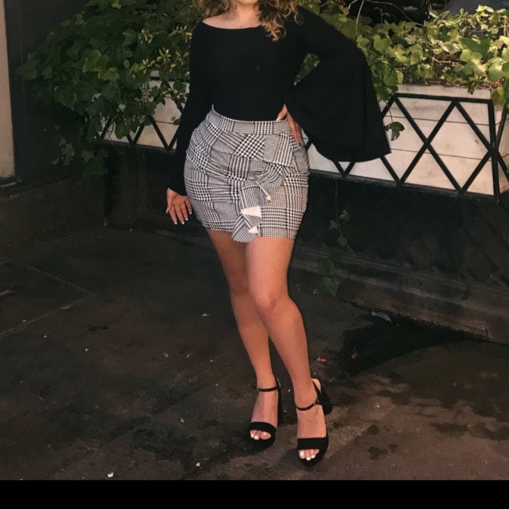 Off shoulder black top